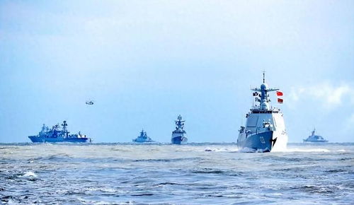 052D舰携重武驶入公海，英舰长震惊后撤